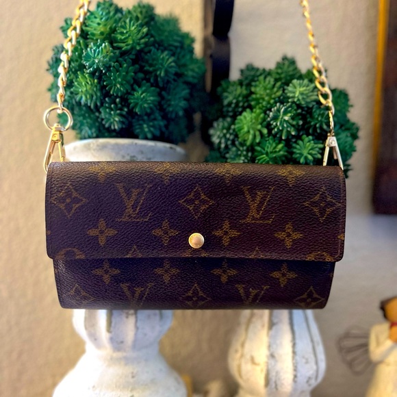 Louis Vuitton Handbags - Louis Vuitton Monogram Portefeiulle Sarah Long Bifold Wallet